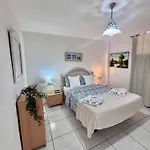 Cindy Golden Bay Seaview Terrace 로스크리스티아노스