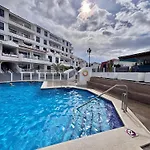 Cindy Golden Bay Seaview Terrace 로스크리스티아노스